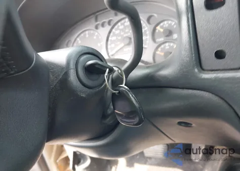 2004 Chevrolet S-10 Ls из США, поврежденный, VIN 1GCDT13X04K120642